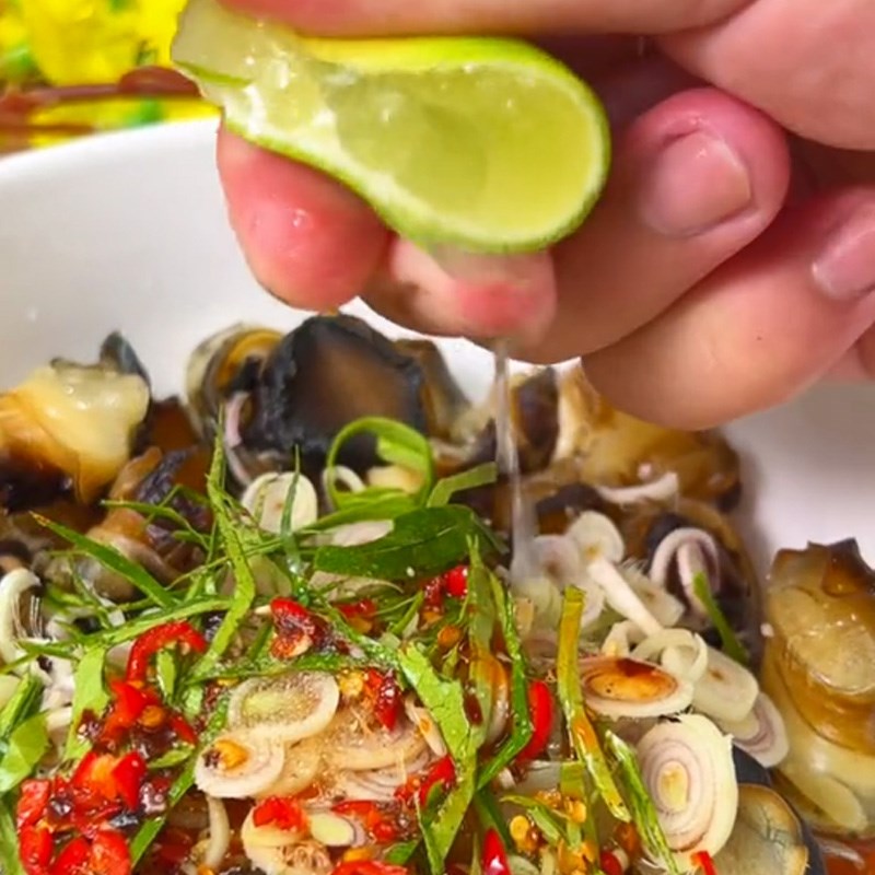 Bước 3 Làm ốc bươu sốt thái Ốc bươu sốt thái