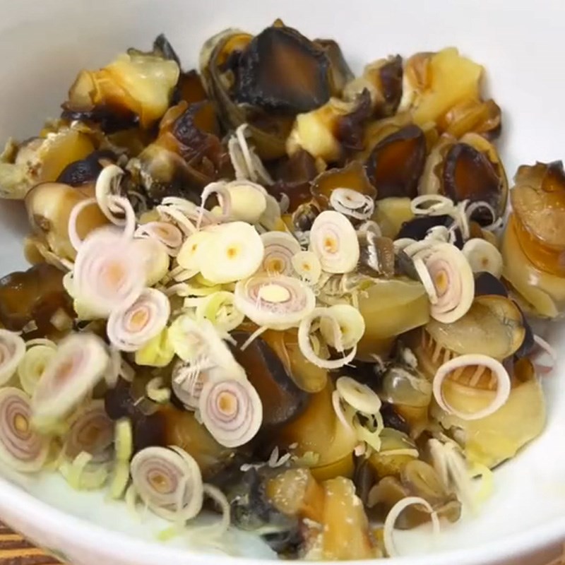 Bước 3 Làm ốc bươu sốt thái Ốc bươu sốt thái