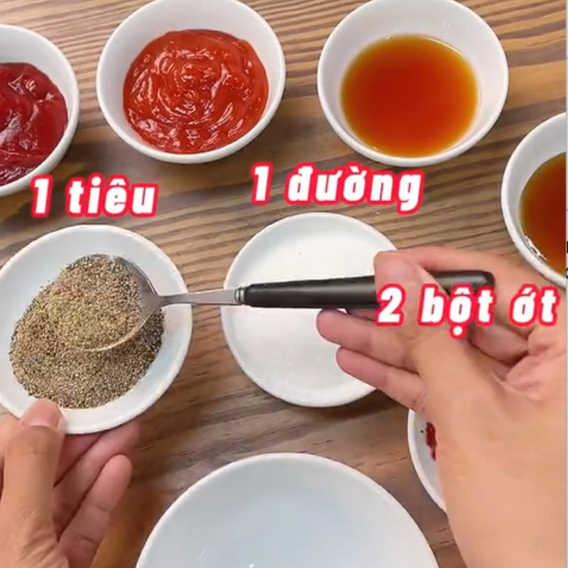 Bước 2 Làm sốt Mì udon sốt cay (Công thức được chia sẻ từ Tiktik Vào bếp cùng Điện máy XANH)