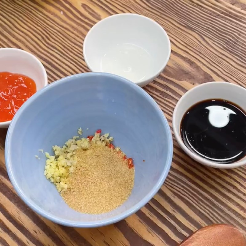 Bước 3 Làm sốt Nấm chiên sốt cay (Công thức được chia sẻ từ Tiktok Vào bếp cùng Điện máy XANH)