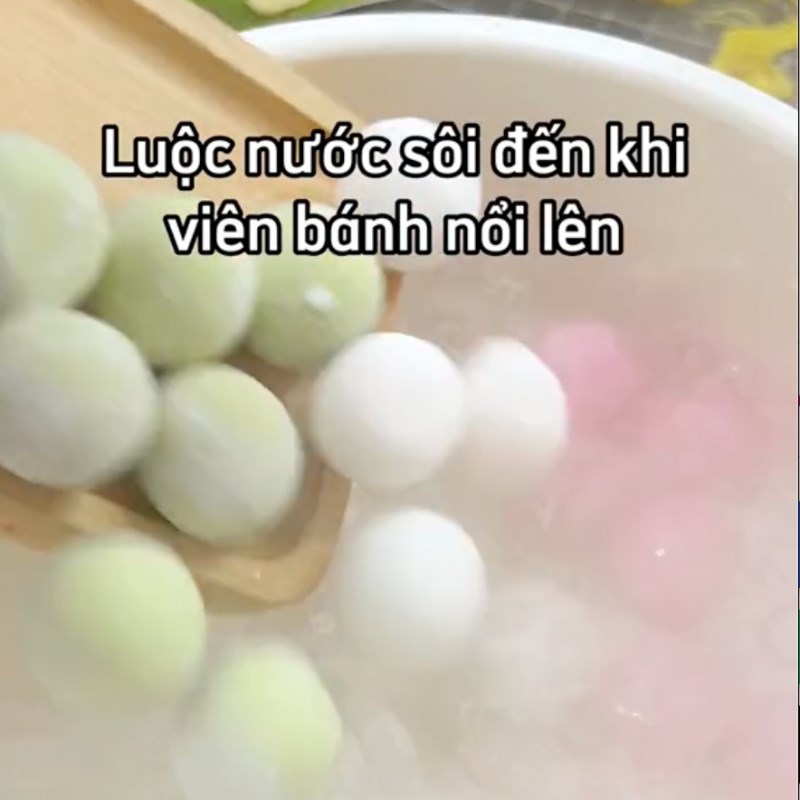 Bước 4 Luộc bánh hòn Bánh hòn chấm muối mè