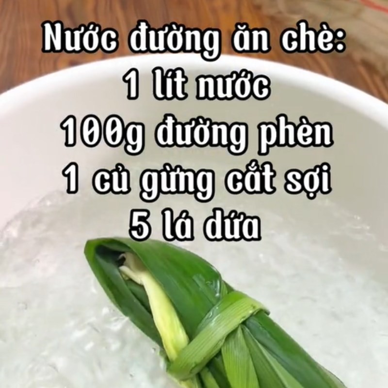 Bước 5 Nấu nước đường Chè bột lọc heo quay nấm mộc nhĩ