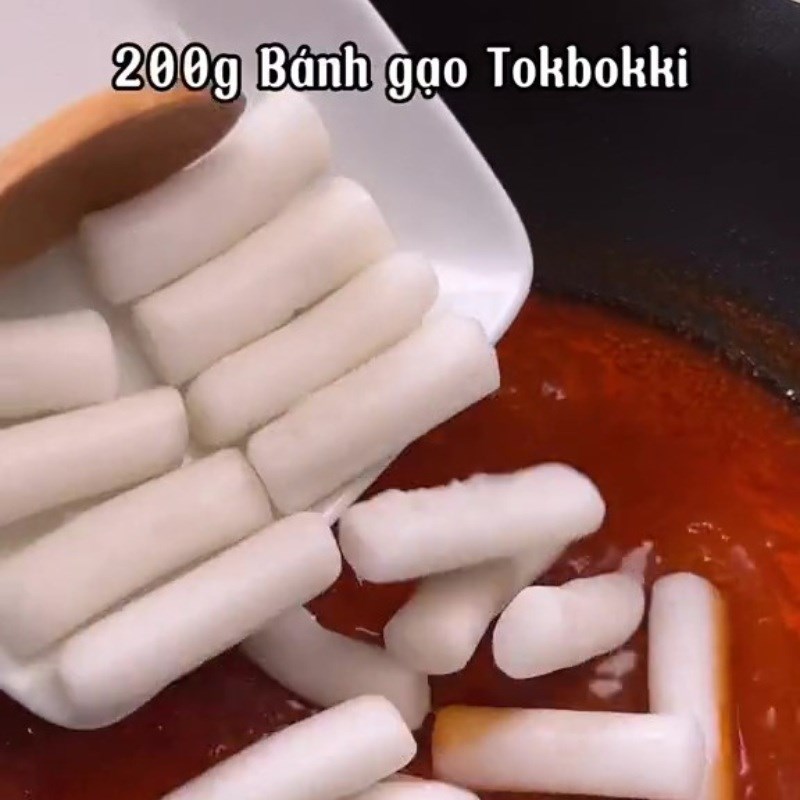 Bước 4 Nấu Tokbokki Nấu tokbokki chay
