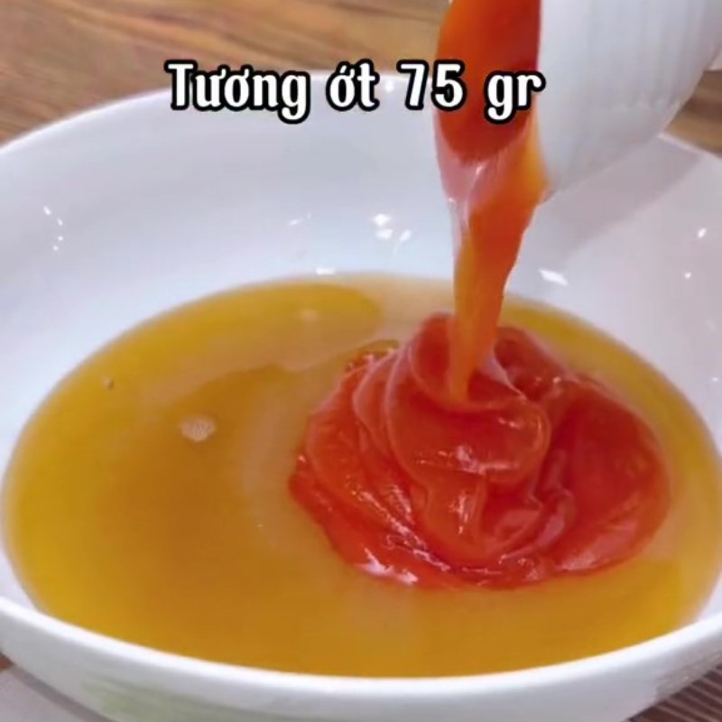 Bước 2 Nước sốt trộn gỏi Gỏi nấm đùi gà hoa phượng