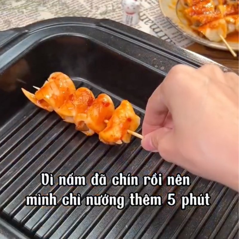 Bước 3 Nướng nấm Nấm nướng chay
