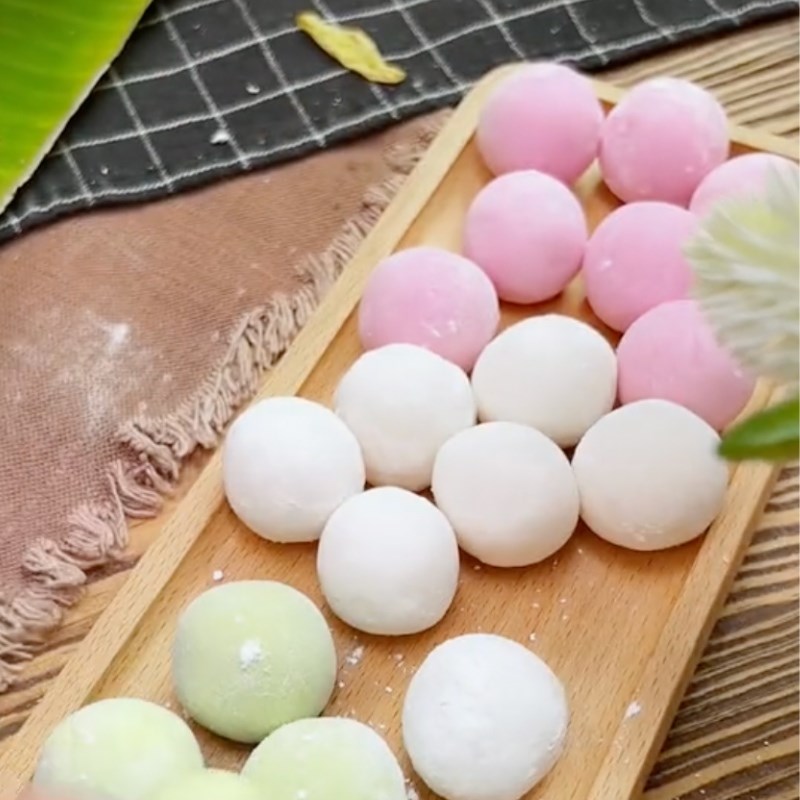 Bước 3 Tạo hình bột Bánh hòn chấm muối mè