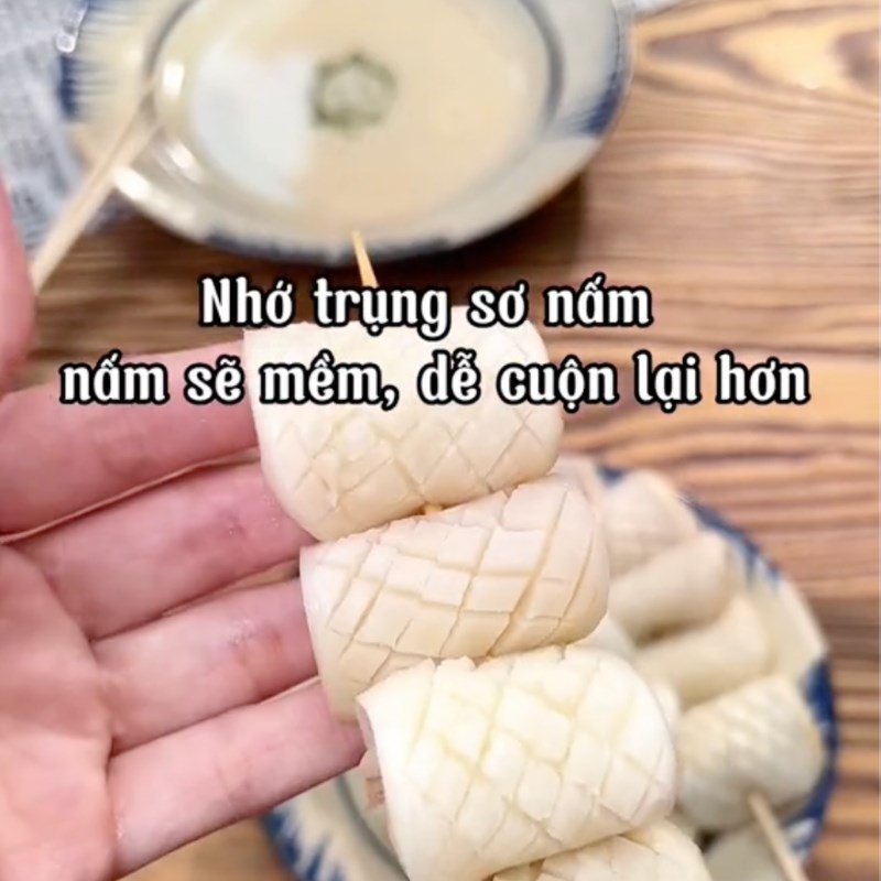 Bước 2 Sơ chế nấm và làm sốt ướp nấm Nấm nướng chay