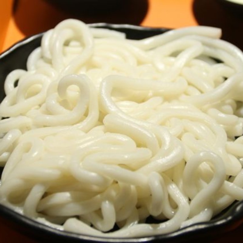Bước 1 Sơ chế nguyên liệu Mì udon sốt cay (Công thức được chia sẻ từ Tiktik Vào bếp cùng Điện máy XANH)