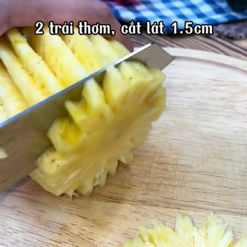 Bước 1 Sơ chế nguyên liệu Mức thơm dẻo muối ớt (Công thức được chia sẻ tuef Tiktok Vào bếp cùng Điện máy XANH)