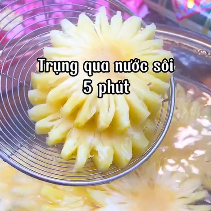 Bước 1 Sơ chế nguyên liệu Mức thơm dẻo muối ớt (Công thức được chia sẻ tuef Tiktok Vào bếp cùng Điện máy XANH)