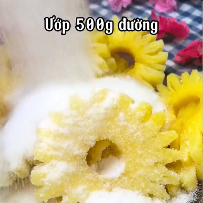 Bước 1 Sơ chế nguyên liệu Mức thơm dẻo muối ớt (Công thức được chia sẻ tuef Tiktok Vào bếp cùng Điện máy XANH)