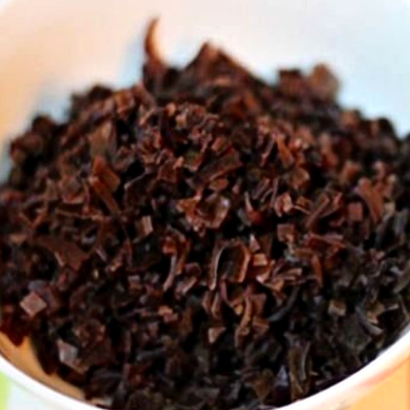 Bước 1 Sơ chế nguyên liệu Chè bột lọc heo quay nấm mộc nhĩ