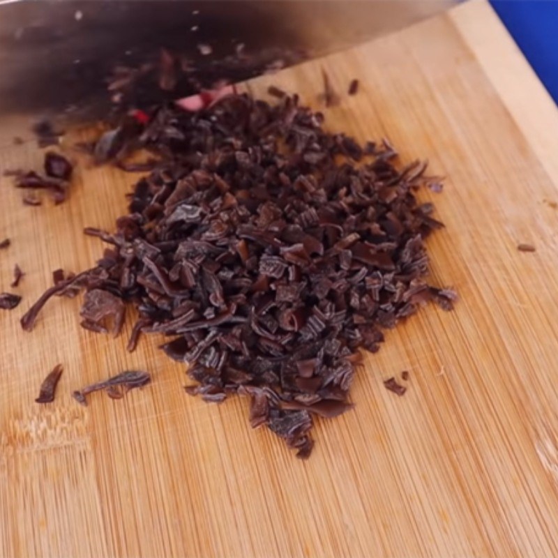 Bước 1 Sơ chế nguyên liệu Bánh khọt chay bằng bột gạo