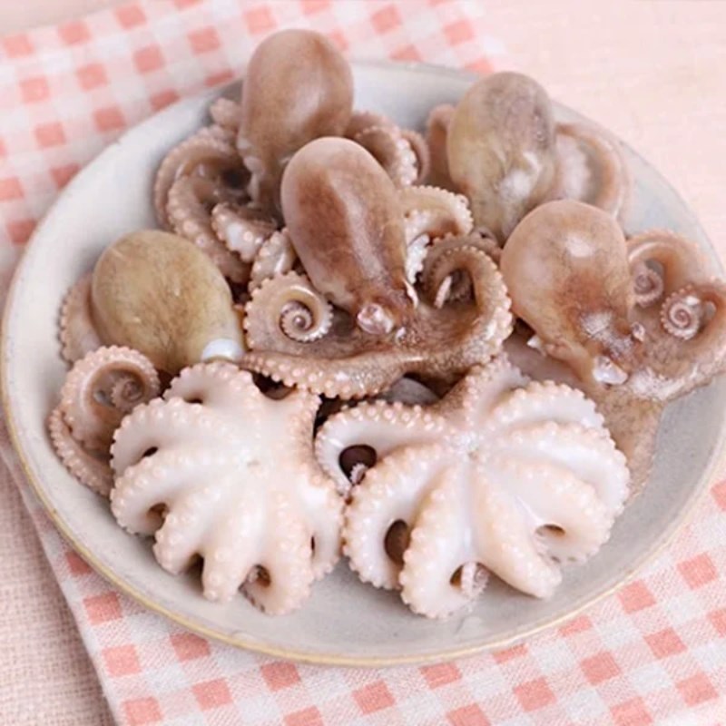 Bước 1 Sơ chế nguyên liệu Mì xào bạch tuộc