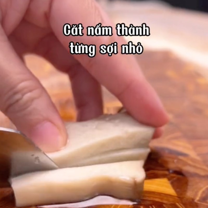 Bước 1 Sơ chế và hấp nấm Chạo nấm chay