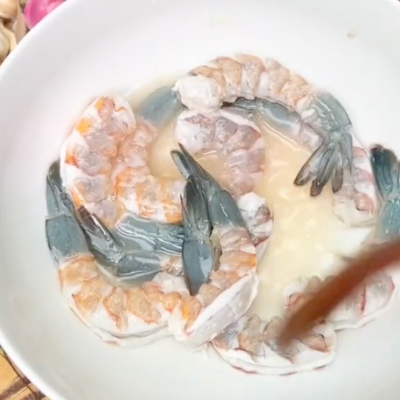Bước 3 Tái chanh tôm Tôm sốt mắm nhĩ