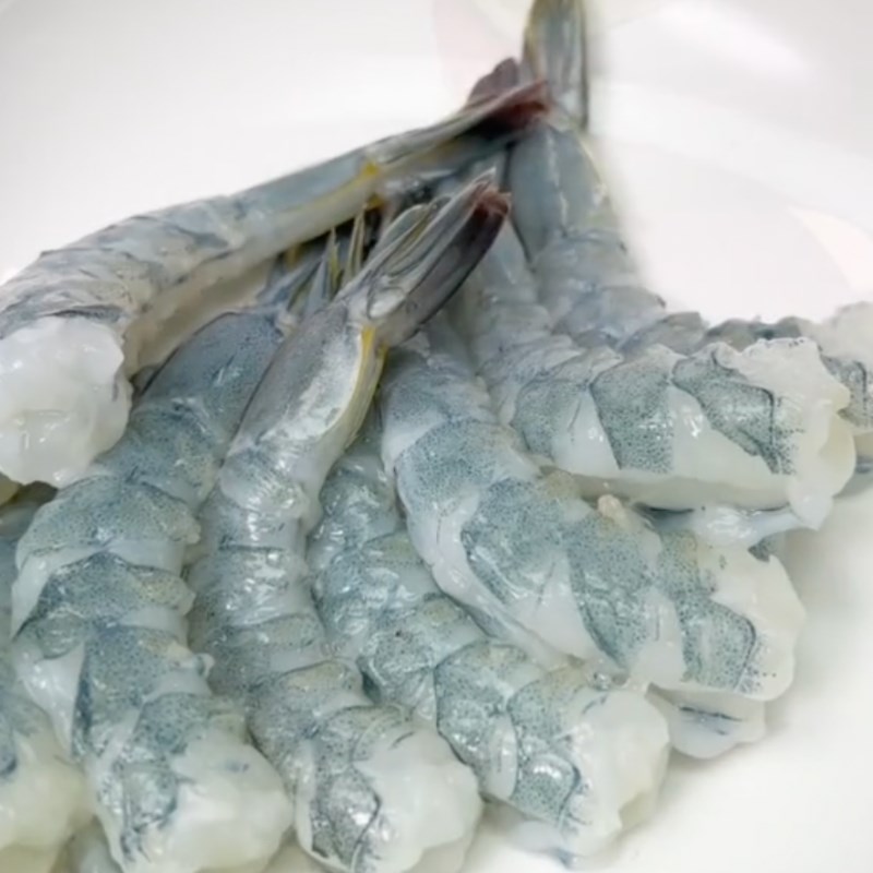 Bước 3 Tái chanh tôm Tôm sốt mắm nhĩ