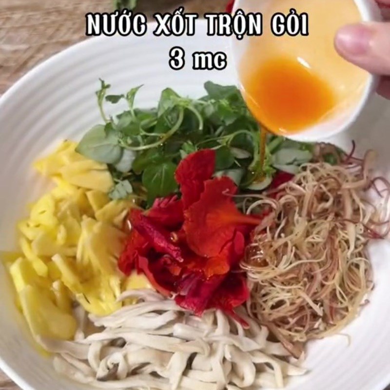 Bước 3 Trộn gỏi Gỏi nấm đùi gà hoa phượng