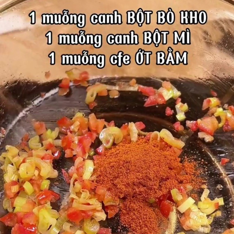 Bước 2 Xào sơ Bò kho chay bằng nấm đông cô