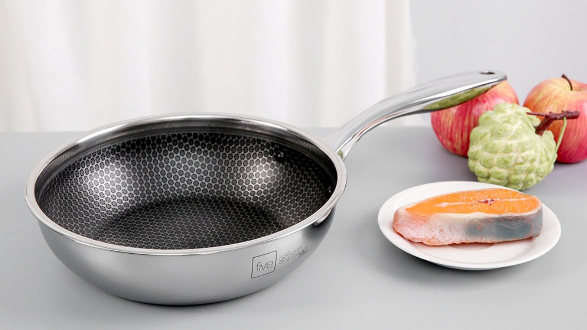 Chảo chống dính tổ ong có tốt không?