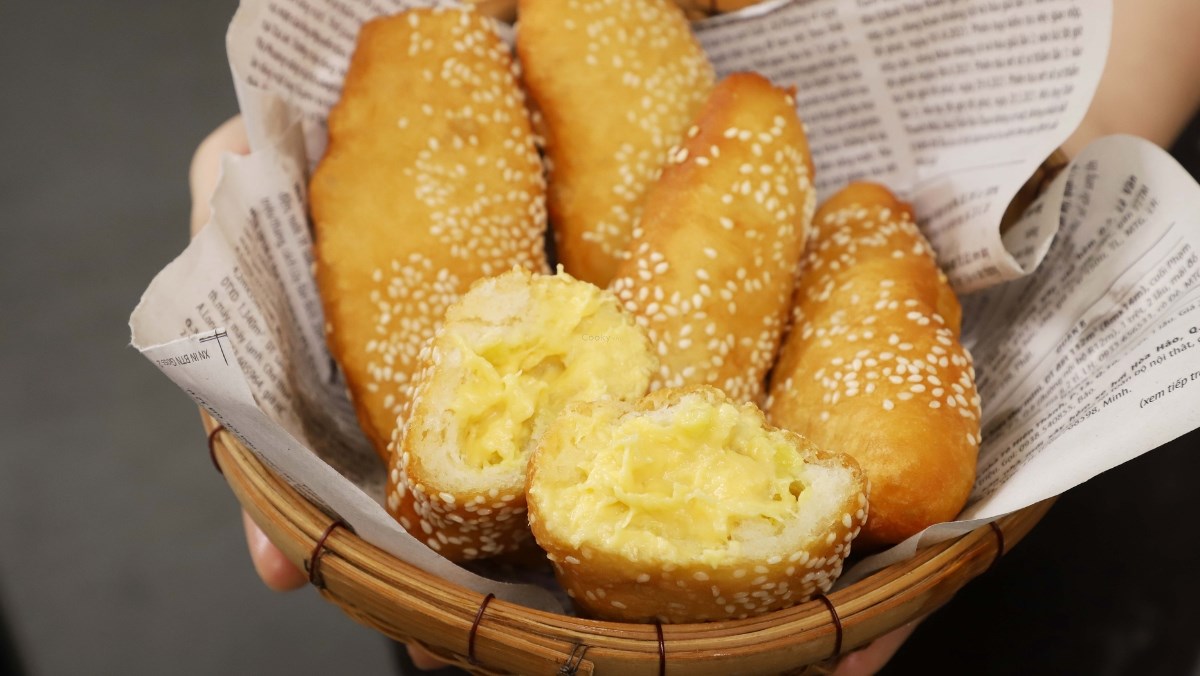 Bánh tiêu sầu riêng (Công thức được chia sẻ từ Tiktok Vào bếp cùng Điện máy XANH)