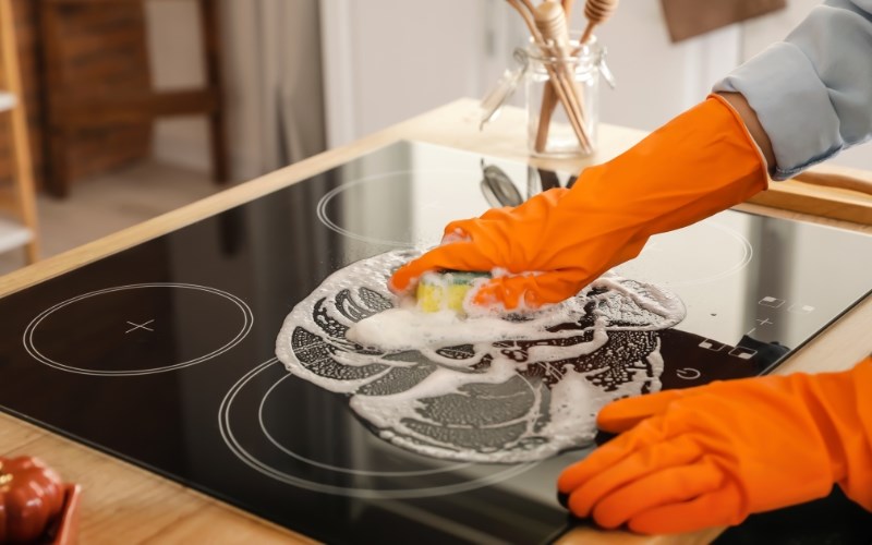 Kh&ocirc;ng vệ sinh bếp thường xuy&ecirc;n