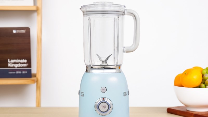 M&aacute;y xay sinh tố Smeg BLF01PBEU (535.43.638)