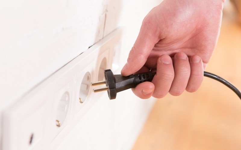 Do nguồn điện bếp từ kh&ocirc;ng ổn định