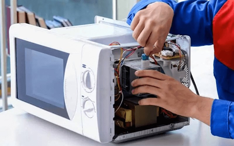 Mạch điện b&ecirc;n trong bị hỏng