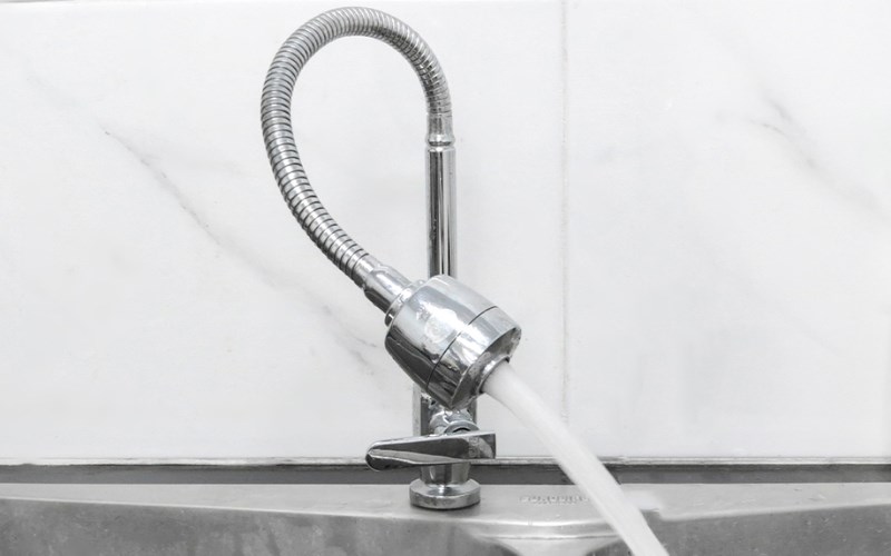 V&ograve;i rửa ch&eacute;n xoay 360 tăng &aacute;p đồng Eurolife EL-RC01 c&oacute; đầu v&ograve;i xoay