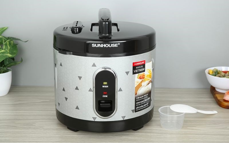 Nồi cơm điện nắp g&agrave;i Sunhouse 3 l&iacute;t SHD8305