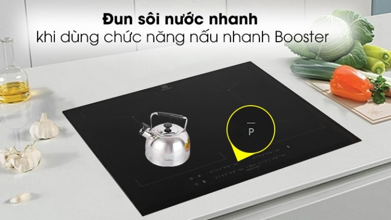 Bếp từ 4 v&ugrave;ng nấu của Đức trang bị nhiều tiện &iacute;ch hiện đại