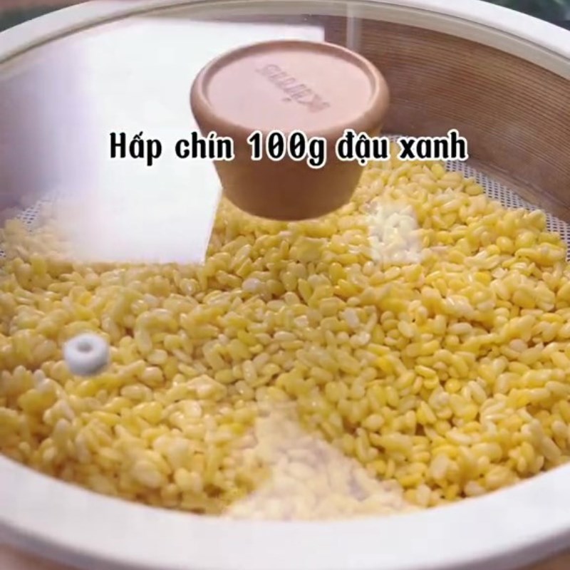 Bước 1 Sơ chế đậu xanh & hấp chín Bánh bột dẹt