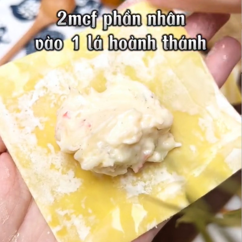 Bước 3 Chế biến Hoành thánh cua phô mai