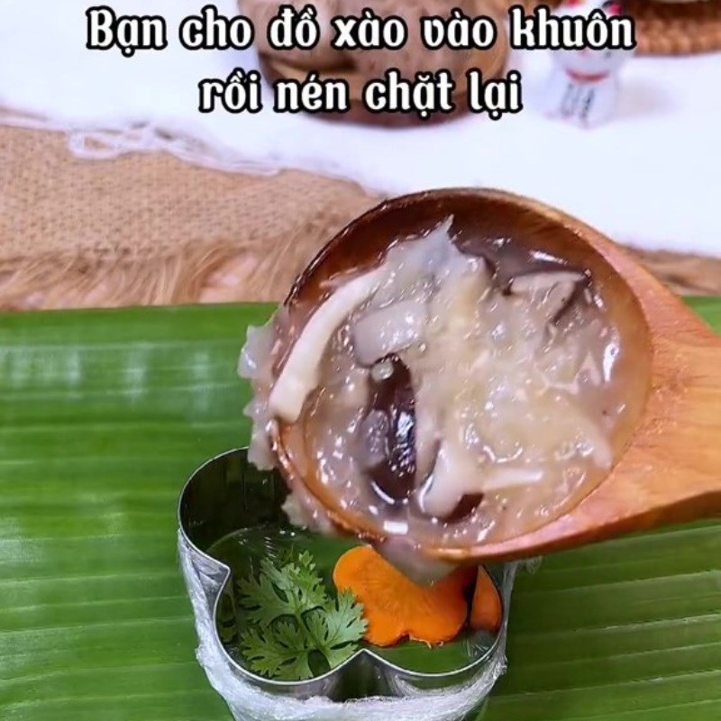 Bước 4 Đổ khuôn Chả nấm chay rau câu