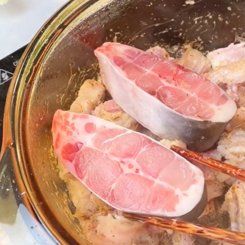 Bước 3 Kho mắm Mắm kho bằng mắm cá linh (Công thức được chia sẻ từ Tiktok vào bếp cùng KitchenAZ)