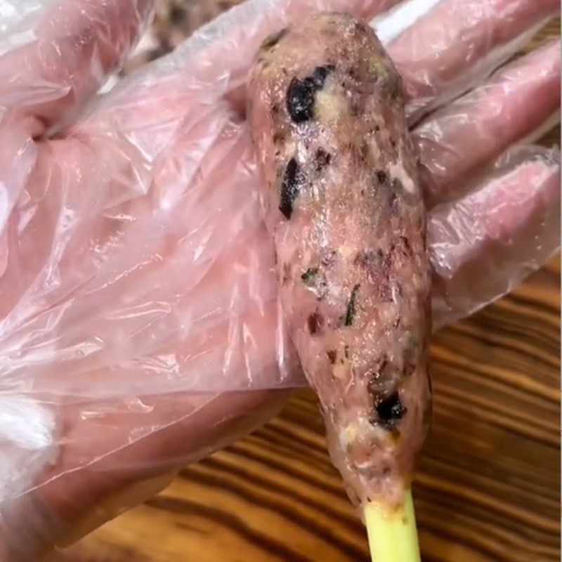 Bước 2 Làm chả ốc Chả ốc nướng lá lốt (Công thức được chia sẻ từ Tiktok Vào bếp cùng Điện máy XANH)