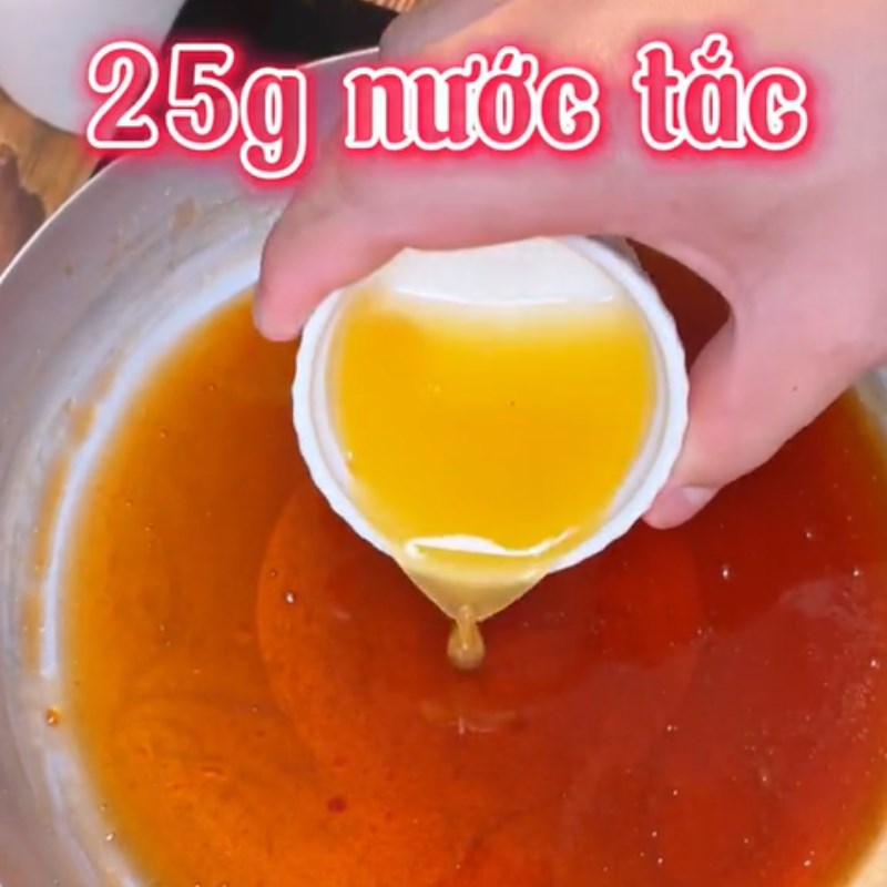 Bước 2 Làm nước sốt Gỏi vải tôm thịt