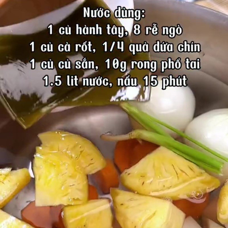 Bước 2 Nấu ngọt nước dùng Bún rong biển