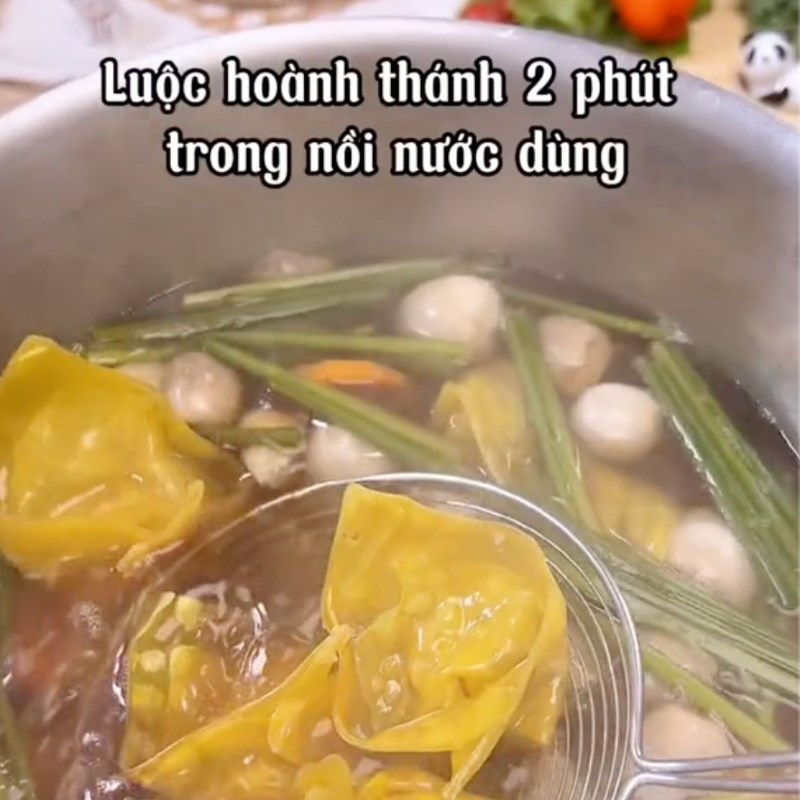 Bước 4 Nấu nước dùng Hoành thánh chay nước (Công thức từ kênh tiktok Bếp chay XANH)