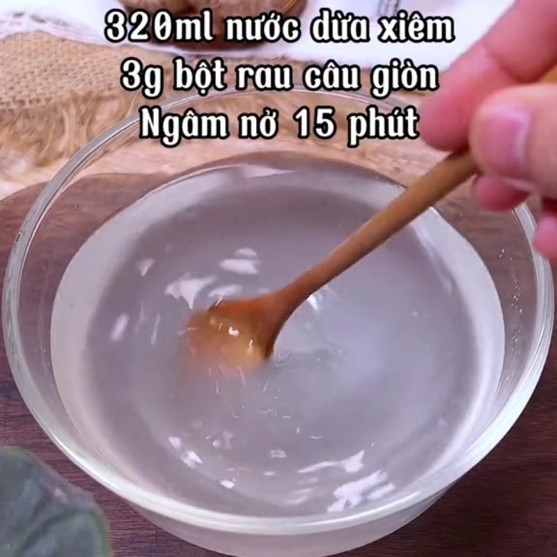 Bước 2 Nước dừa xiêm ngâm bột rau câu Chả nấm chay rau câu