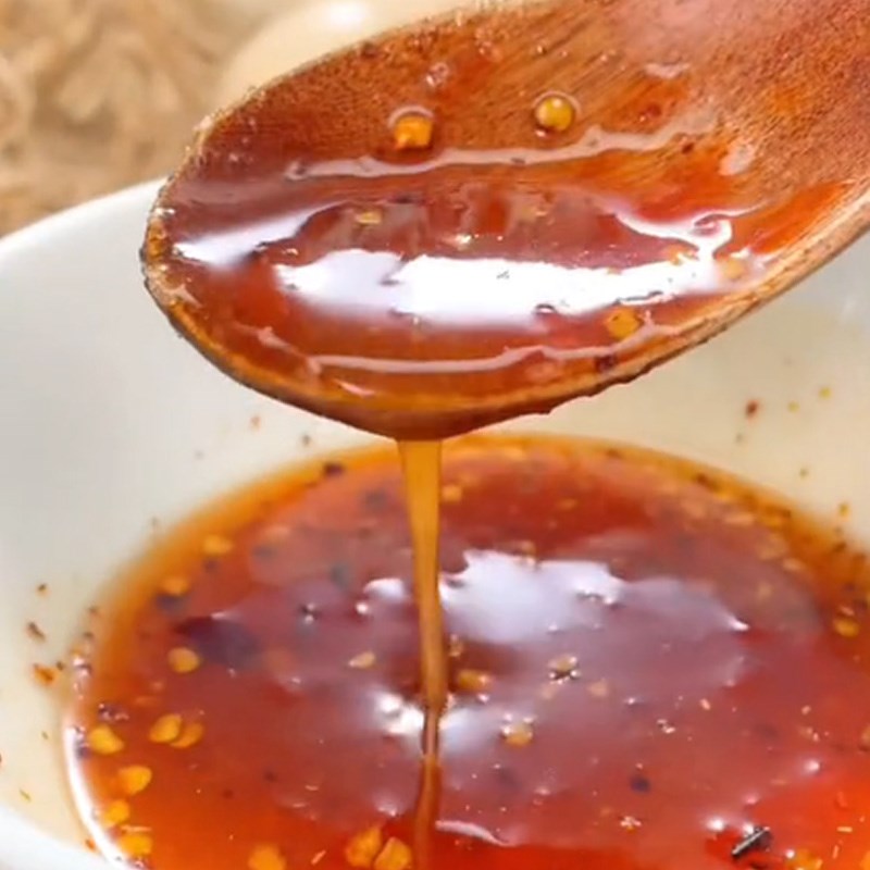 Bước 1 Pha nước sốt thái Trứng hấp sốt thái (Công thức được chia sẻ từ TikTok Vào bếp cùng Điện máy XANH)