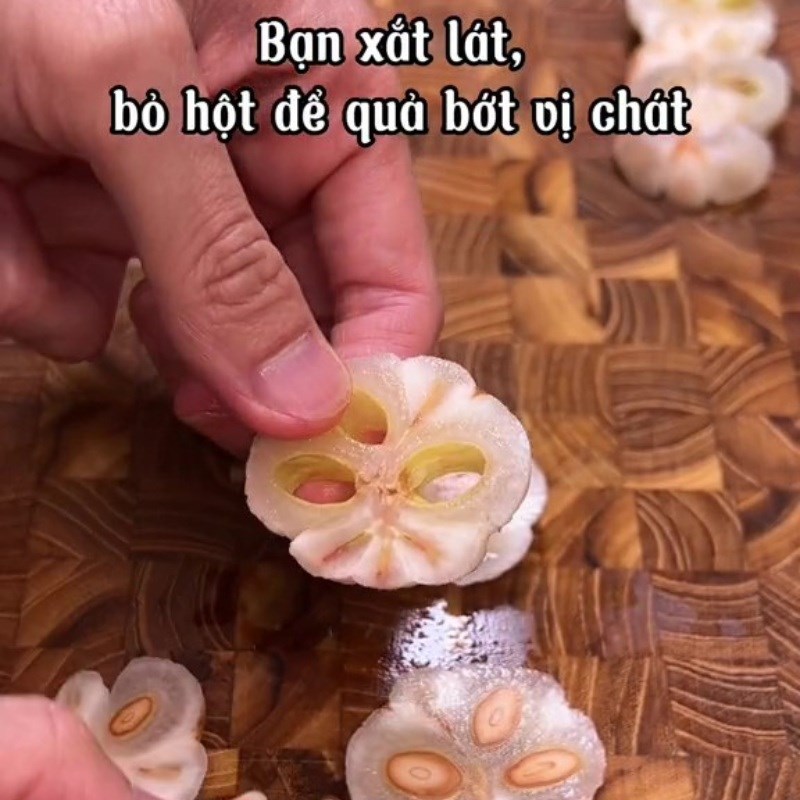 Bước 1 Sơ chế nguyên liệu Gỏi măng cụt chay (công thức từ kênh tiktok Bếp chay XANH)