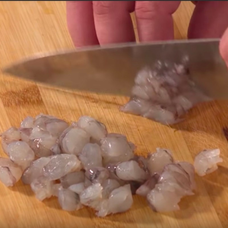 Bước 1 Sơ chế nguyên liêụ Tôm bỏ lò phô mai (công thức từ kênh tiktok Vào bếp cùng KitchenAZ)