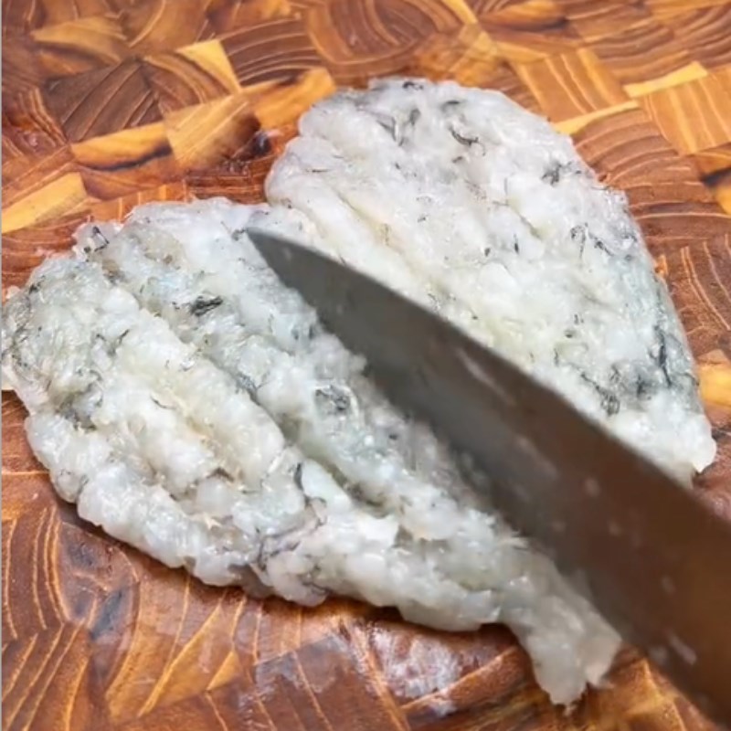 Bước 1 Sơ chế nguyên liệu Hoành thánh cua phô mai