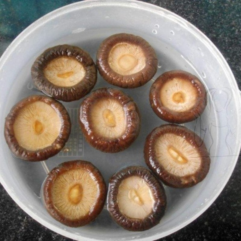 Bước 1 Sơ chế nguyên liệu Bún rong biển