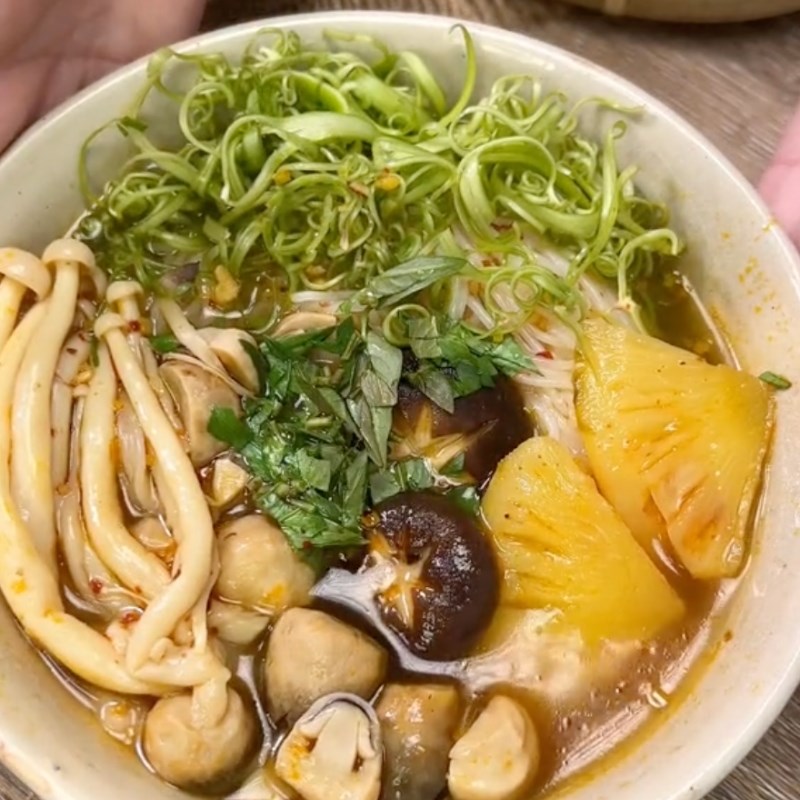 Bước 3 Thành phẩm Bún huế chay (công thức từ kênh tiktok Bếp chay XANH)
