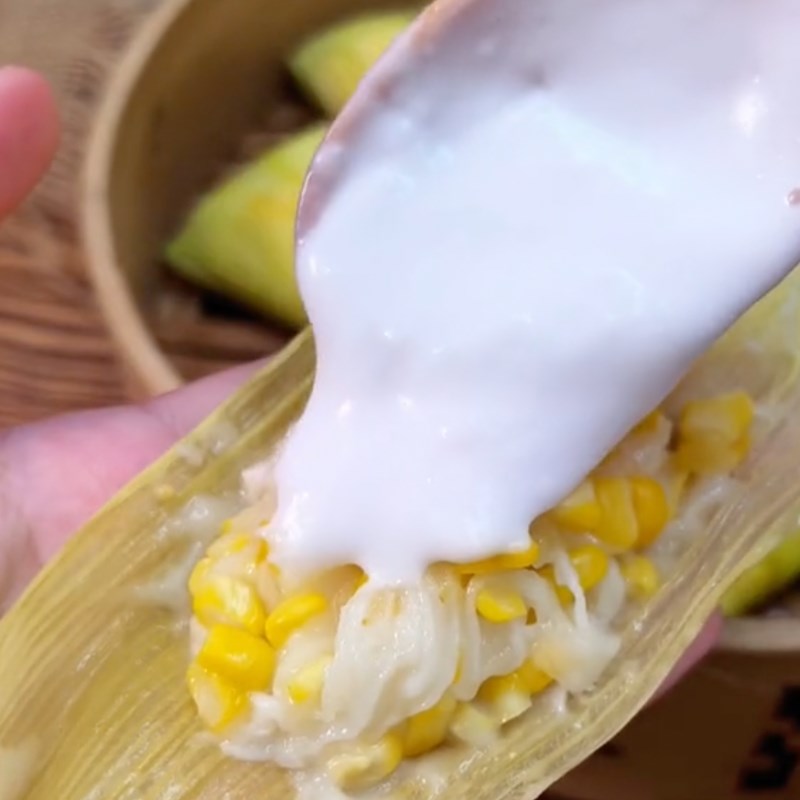 Bước 5 Thành phẩm Bánh bắp sợi dừa hấp (Công thức từ kênh tiktok Vào bếp cùng Điện máy XANH)