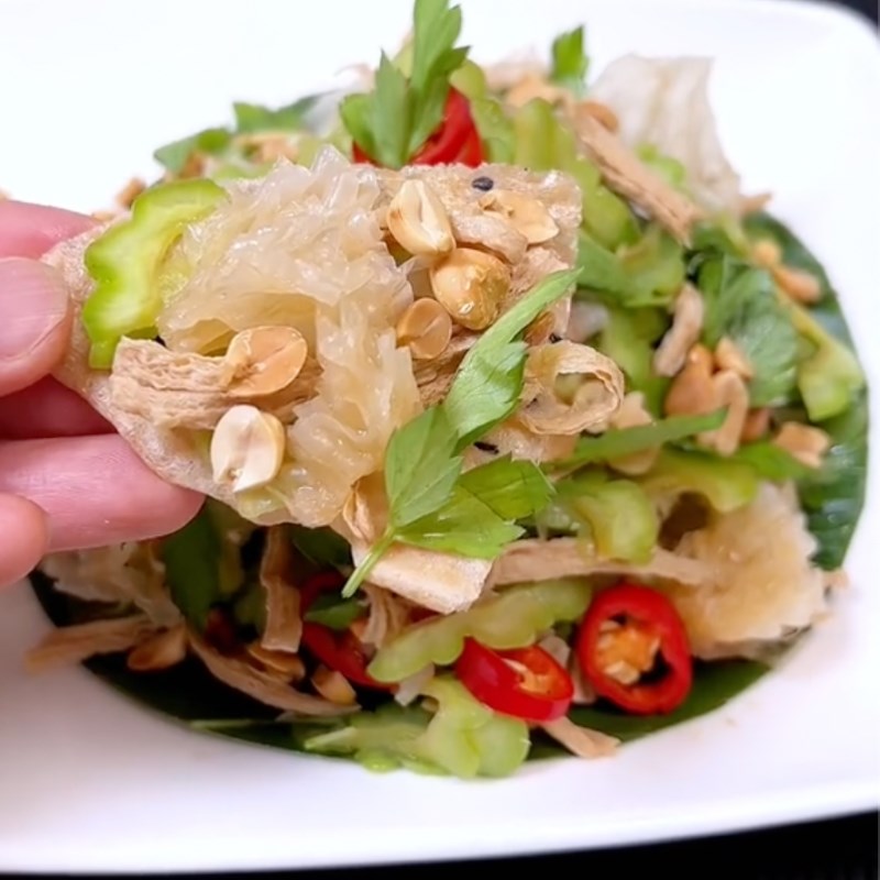 Bước 5 Thành phẩm Gỏi nấm tuyết chay khổ qua