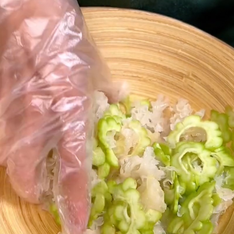 Bước 2 Trộn chua ngọt Gỏi nấm tuyết chay khổ qua